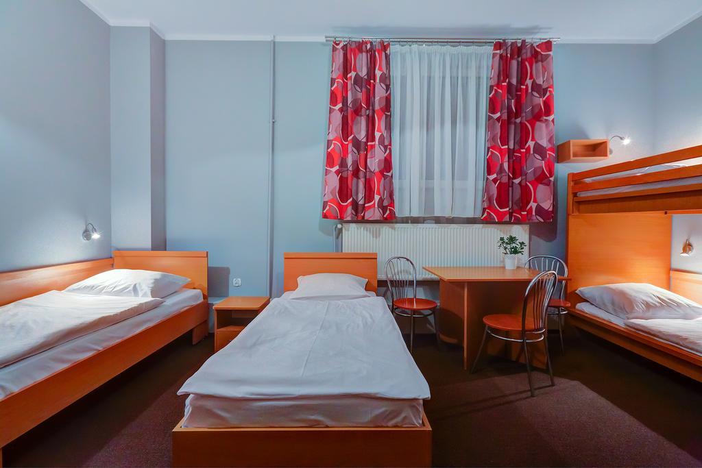 Hostel Evotel Зелонка Экстерьер фото